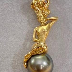Pre-owned Steven Douglas Mermaid Pendant With Tahitian Pearl, 14K Yellow Gold